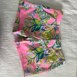 Lemon multi color Lilly Pulitzer shorts.